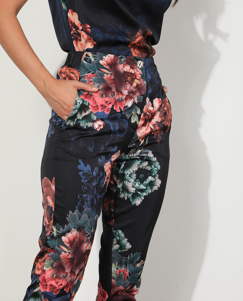 Rareism Women'S Wingadium Black Modal Fabric Regular Fit Floral Print Ankle Length Trousers