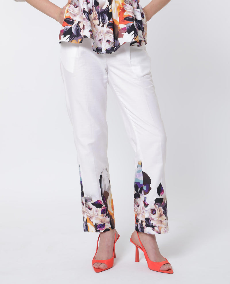 Rareism Women'S Weigen White Cotton Fabric Relaxed Fit Floral Print Ankle Length Trousers
