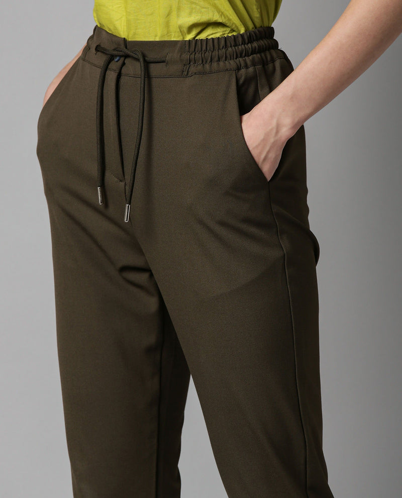 LOCOMOTE-STRETCH STRAIGHT FIT WOMEN'S TROUSER - OLIVE