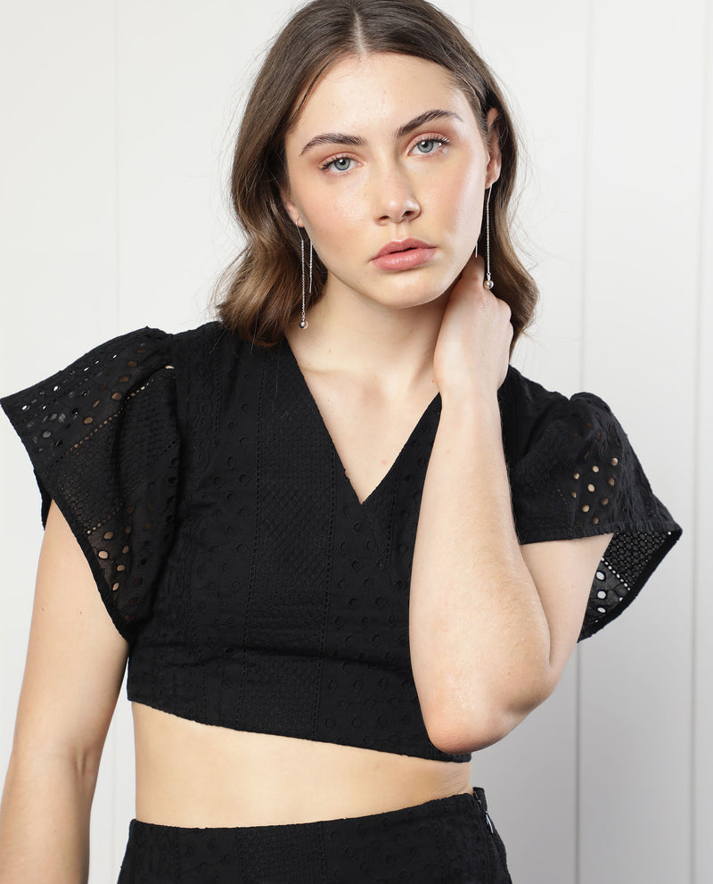 Rareism Women'S Marisa Black Cotton Fabric Regular Fit Cropped V-Neck Half Sleeves Solid Top