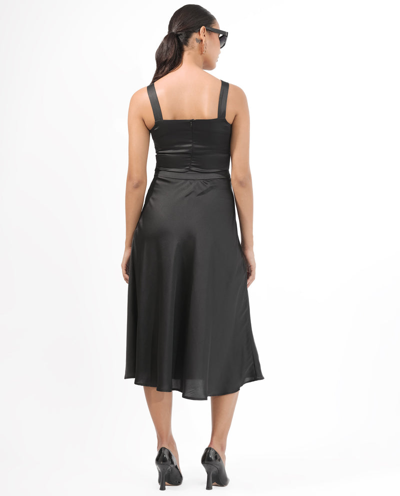Rareism Women'S Ailsa Black Polyester Fabric Zip Closure Regular Fit Plain Knee Length Skirt