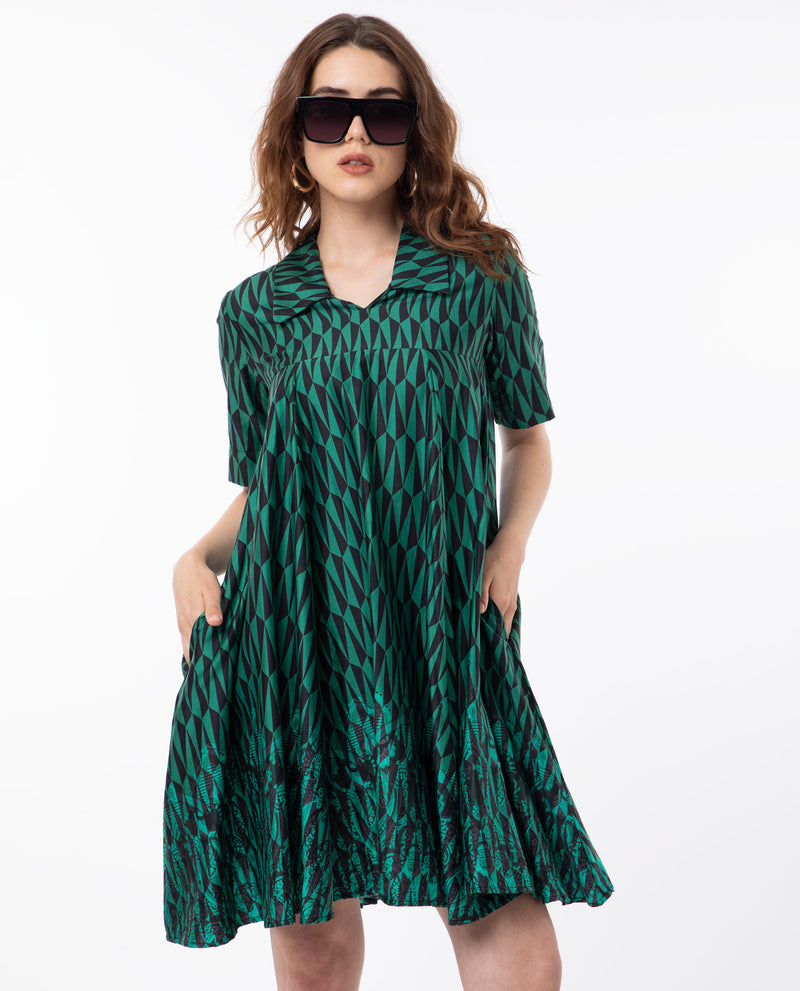 Rareism Women'S Carolin Green Cotton Fabric Short Sleeves Shirt Collar Fit And Flare Geometric Print Knee Length Boxy Dress