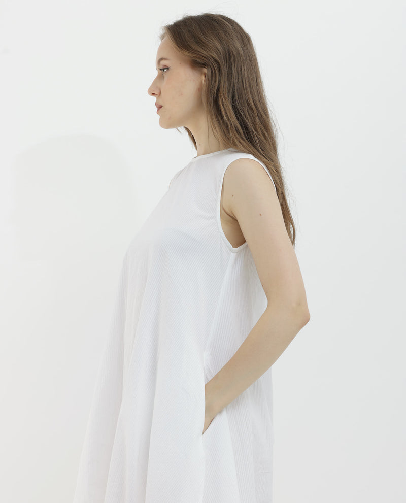 Rareism Women'S Divan Light White Cotton Fabric Zip Closure Round Neck Sleeveless Relaxed Fit Plain Midi Dress
