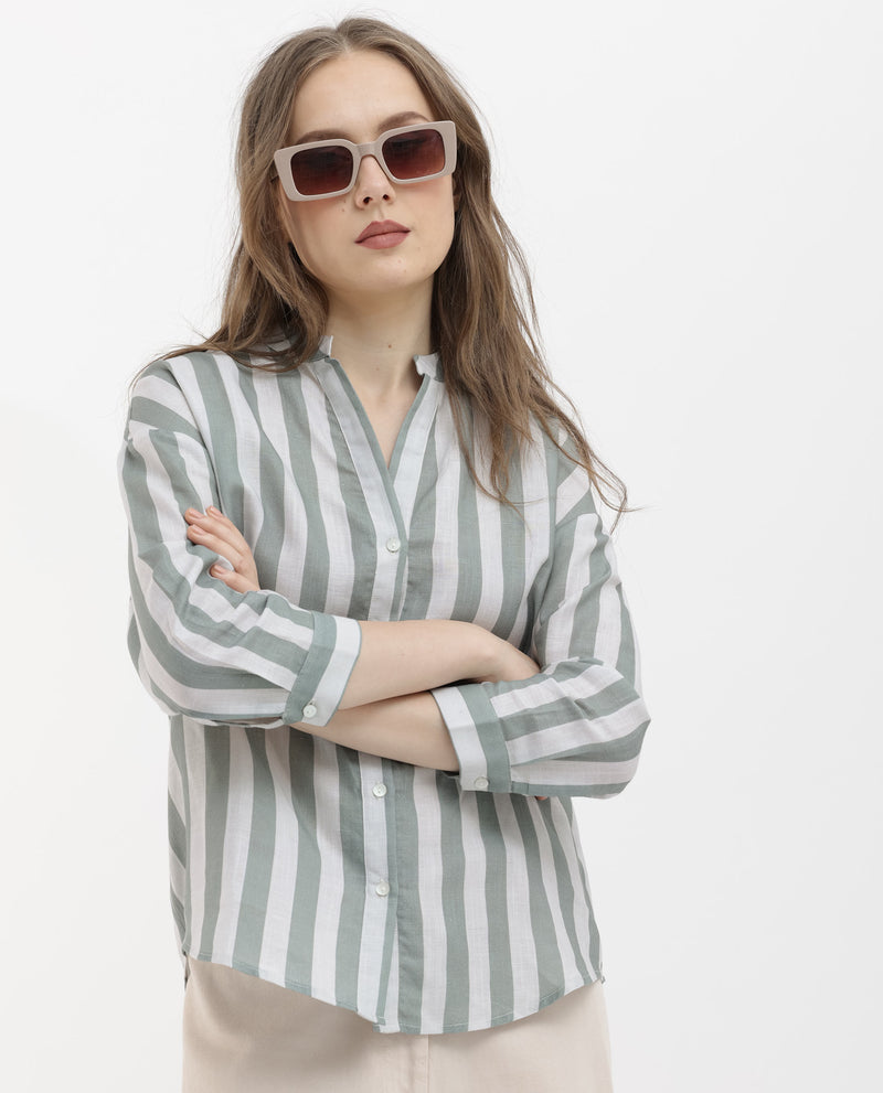 Rareism Women'S Kyuzo Off White Linen Fabric 3/4Th Sleeves Button Closure Shirt Collar Relaxed Fit Striped Shirt