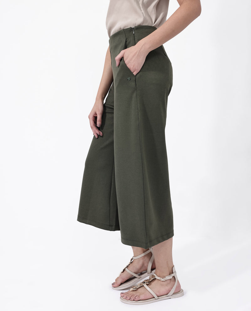 Rareism Women'S Shoyo Dark Green Polyester Fabric Zip Closure Flared Fit Plain Midi Trousers