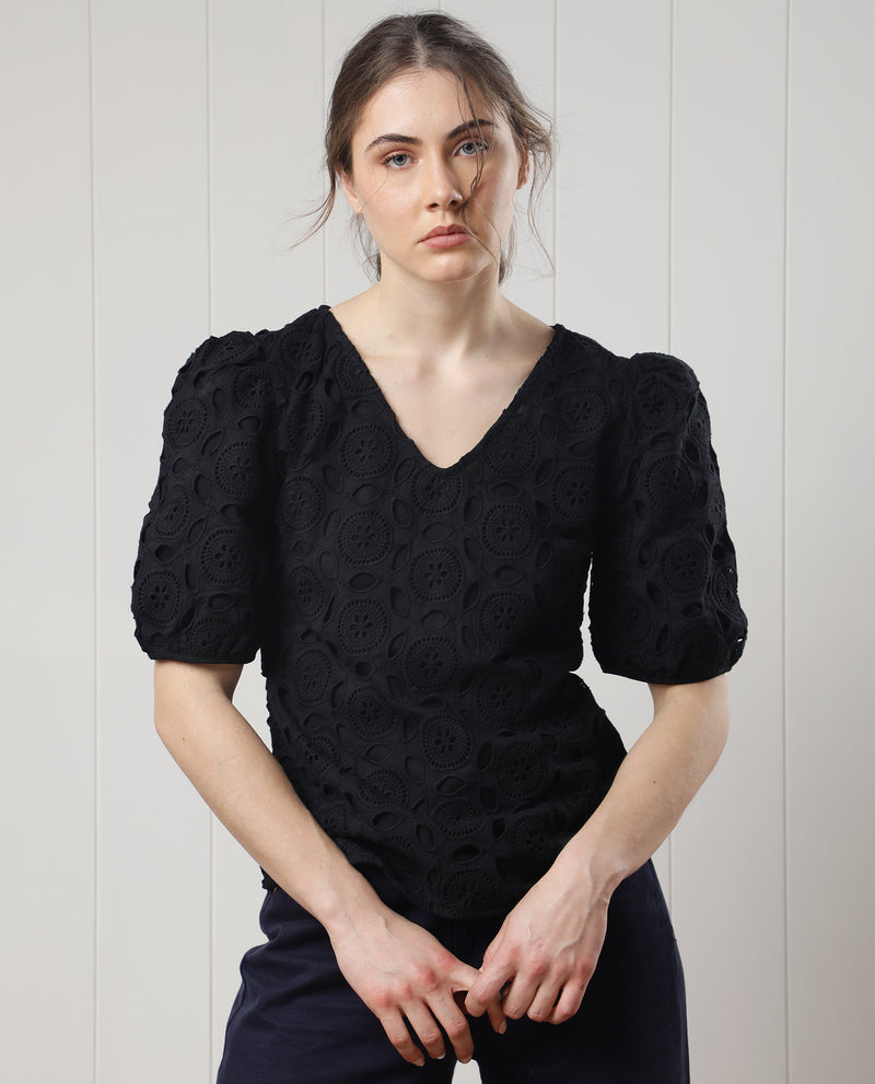 Rareism Women'S Nyra Black Cotton Fabric Regular Fit V-Neck Half Sleeves Solid Top